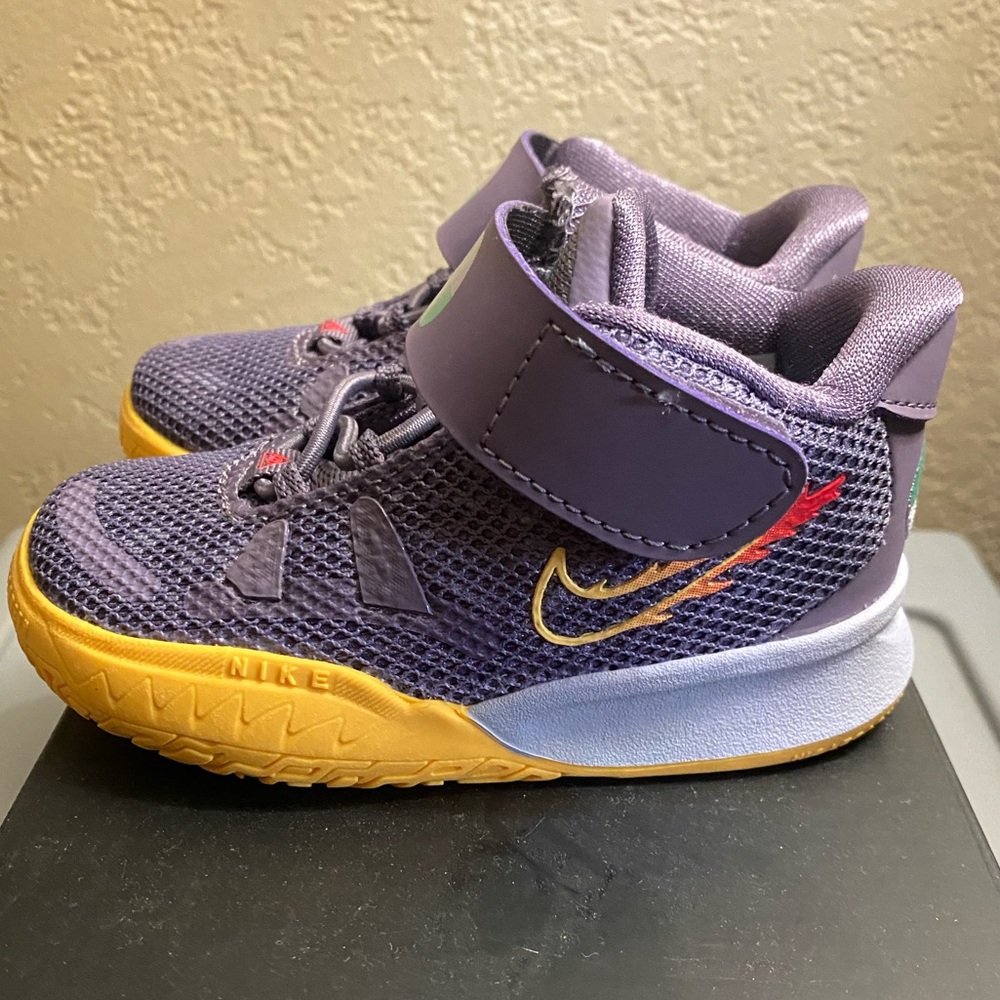 Nike Kyrie toddler shoes